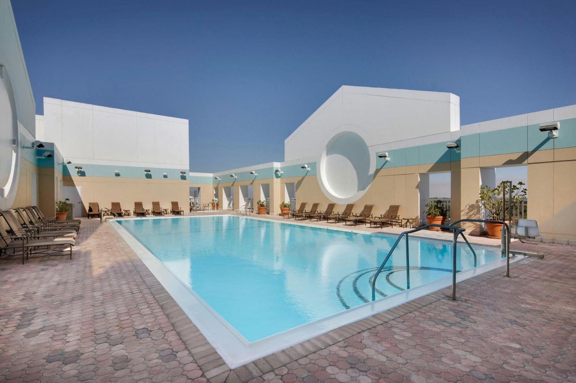 Sheraton Suites Fort Lauderdale West Plantation Exterior photo